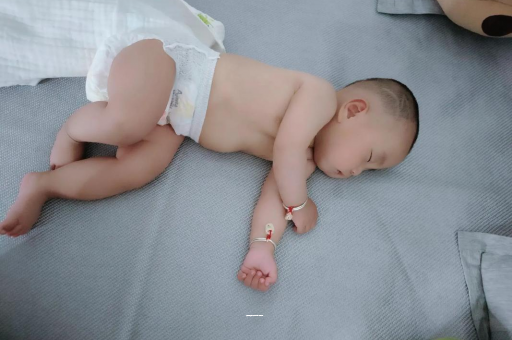 荣成宝宝偏头怎么纠正 荣成宝宝偏头怎么纠正